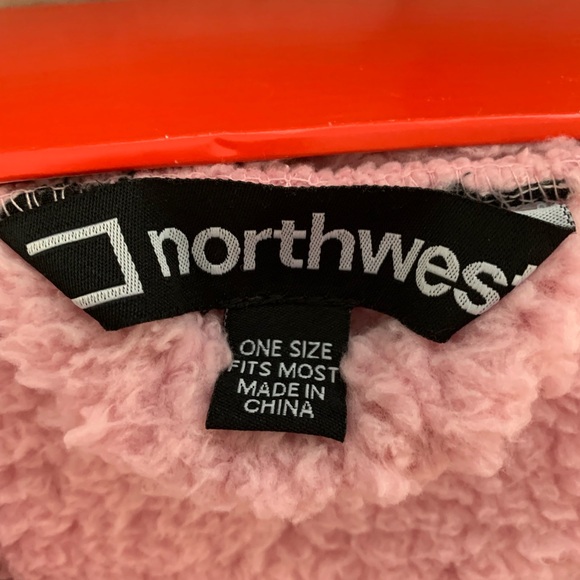 🎀Hello Kitty Robe ladie’s pink soft sherpa lounge robe BRAND NEW - Picture 2 of 8